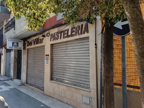Local comercial en calle del Escritor Luis Manzano