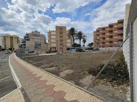 Terreno en calle Zona del Pedruchillo