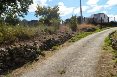 Terreno en San Cibrao Das Viñas (Capital)