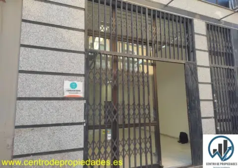 Local comercial en calle de Imeldo Serís, 77