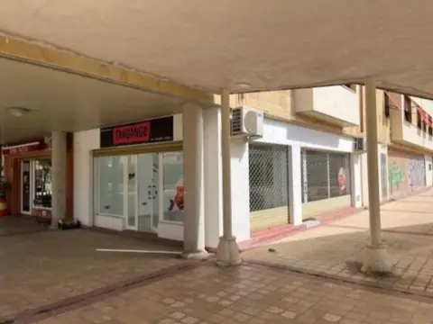 Local comercial en calle de Alonso de Ojeda