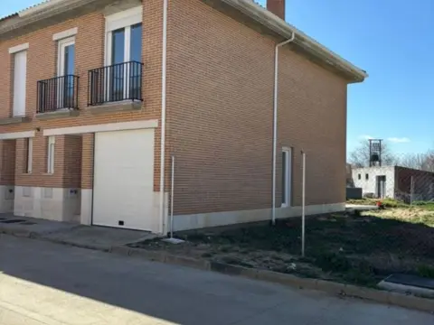 Chalet adosado en calle del Oro