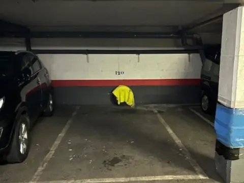 Garaje en calle del Mirlo