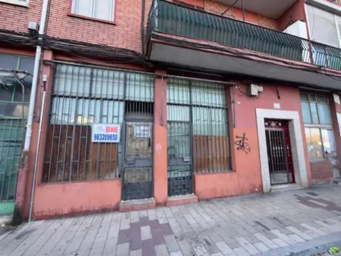 Local comercial en Paseo Juan Carlos I