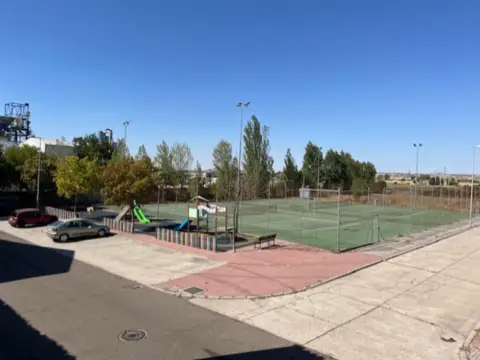 Piso en Avenida del Deporte