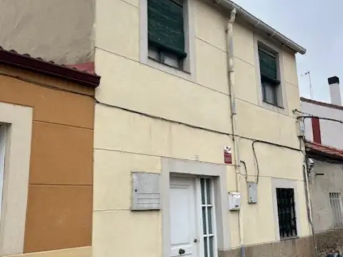 Casa en calle del Jilguero