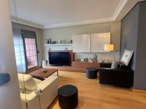 Chalet adosado en calle de Rosalía de Castro