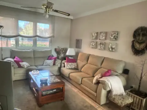 Chalet adosado en calle de Ignacio Serrano