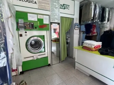 Local comercial en calle del Tordo