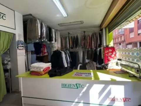 Local comercial en calle del Tordo