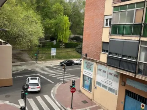 Piso en Paseo Juan Carlos I