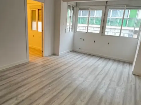 Piso en Paseo Juan Carlos I