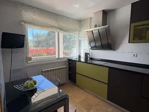 Chalet pareado en Avenida Calderón de la Barca