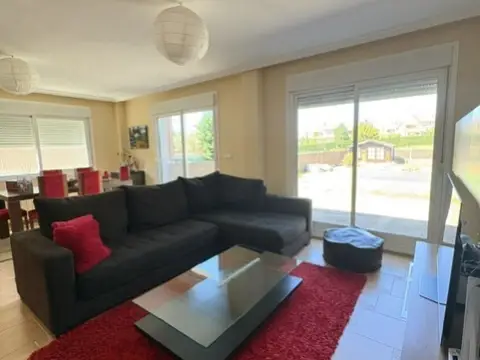 Chalet pareado en Avenida Calderón de la Barca