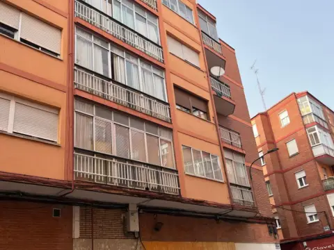Piso en calle de San José de Calasanz