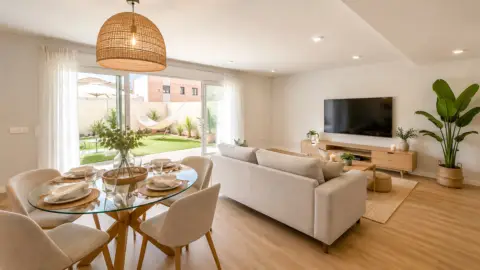 Chalet pareado en calle del Lobo