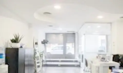 Local comercial en calle de Felipe Campos