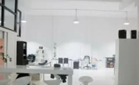 Local comercial en calle de Felipe Campos