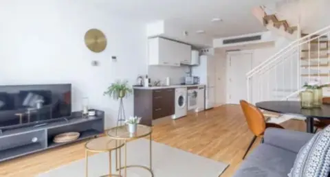 Dúplex en Avenida de la Ciudad de Barcelona