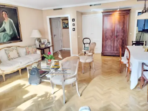 Piso en calle de Bretón de los Herreros