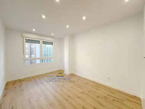 Piso en calle de Sor Angela de la Cruz