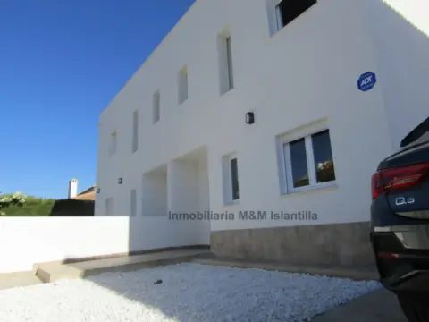 Chalet pareado en calle de Choco