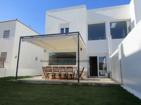 Chalet pareado en calle de Choco