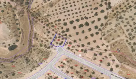 Terreno en calle Area de Actuacion