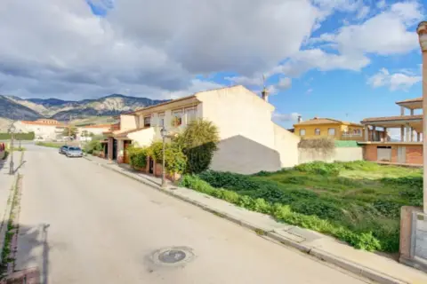 Terreno en calle de Salobreña