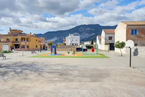 Terreno en calle de Salobreña