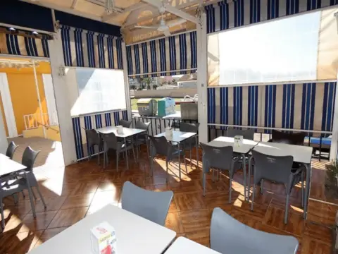 Local comercial en calle Américo Vespucio