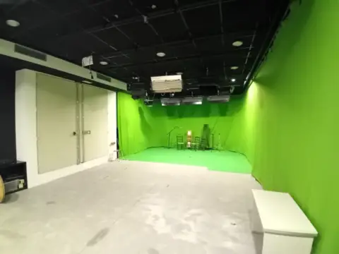 Local comercial en Avenida de las Marinas, 101