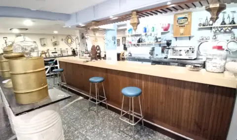 Local comercial en calle de las Cruces