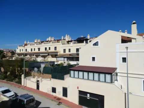 Chalet adosado en calle Conchitina