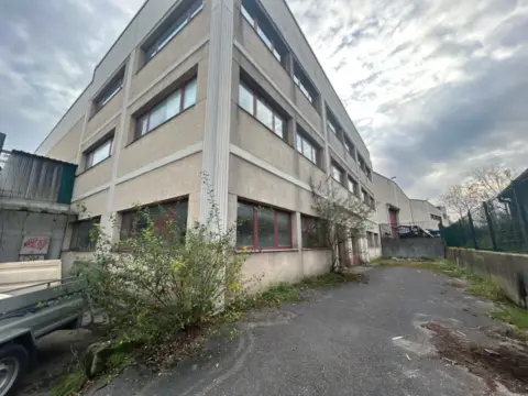 Nave comercial en Barrio Barros