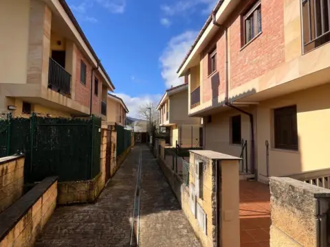 Chalet pareado en Barrio San Mateo