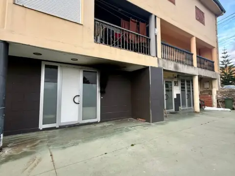 Almacén en calle de los Foramontanos