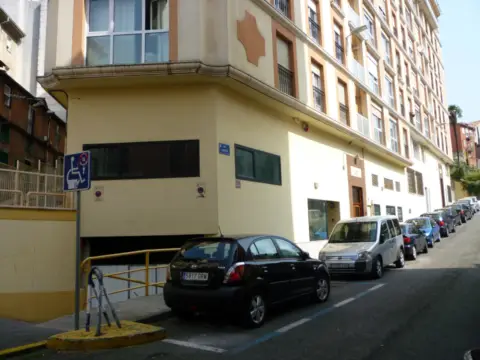 Local comercial en calle de Tantín