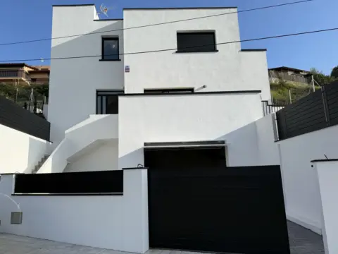 Casa en Avinguda de la Marca Hispànica