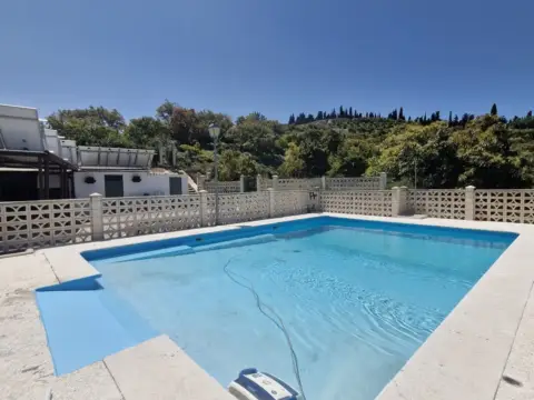 Chalet rústico en Torrenueva