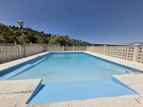 Chalet rústico en Torrenueva