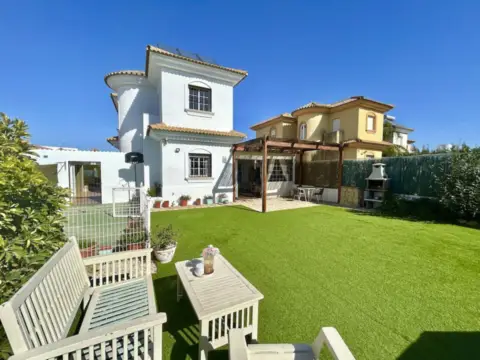 Chalet unifamiliar en calle Villa Antonia, nº 1