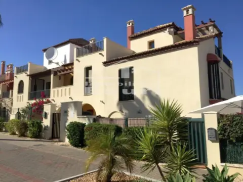 Chalet adosado en calle de Miguel de Unamuno