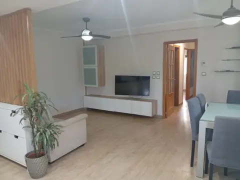 Piso en Plaza del Mediterráneo