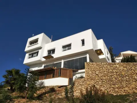 Chalet en Urbanización Monte Pino