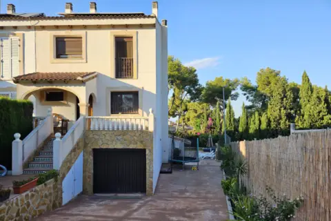 Chalet pareado en El Vedat-Santa Apol·lònia