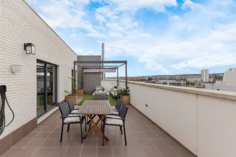 Ático en Paseo Rosales