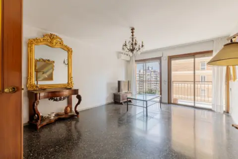 Apartamento en Avenida del Botánico Cabanilles