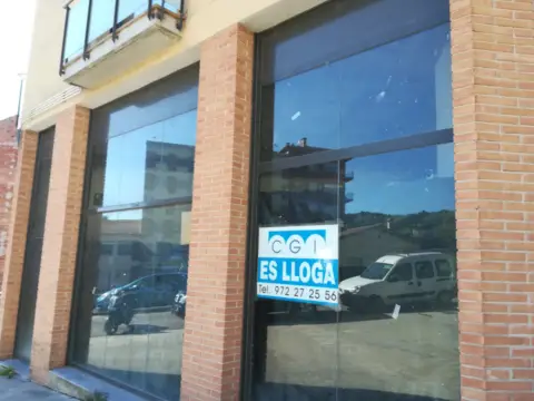 Local comercial a Carrer dels Almogàvers, nº 2