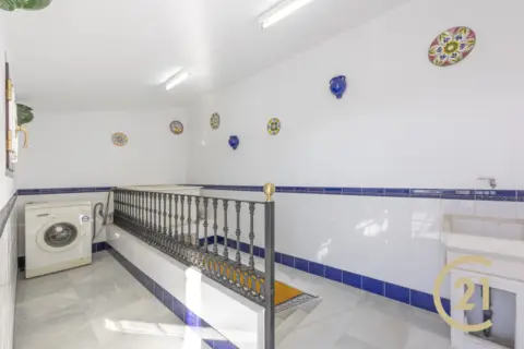 Chalet adosado en calle Casares, 30